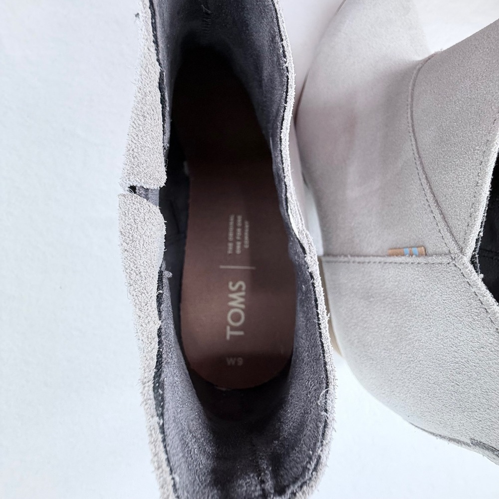 TOMS Suede Ankle Boots Women Size 9 Gray Block Heel Brand New - Picture 6 of 8